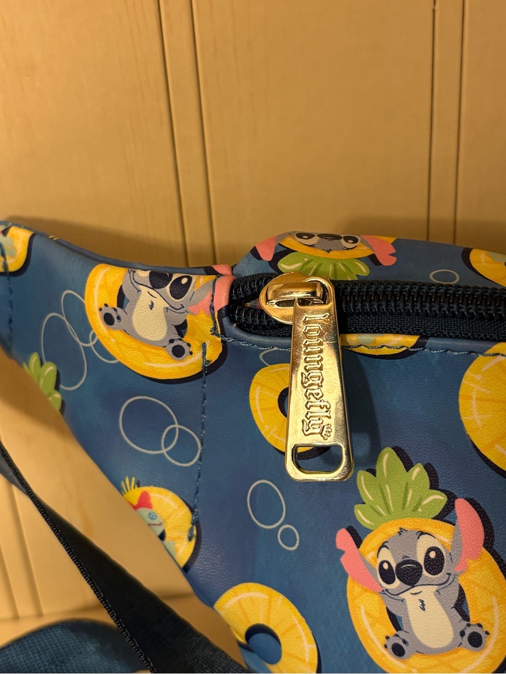 Loungefly Blue Stitch Pineapple Pool Float Belt Bag - Picture 5 of 5